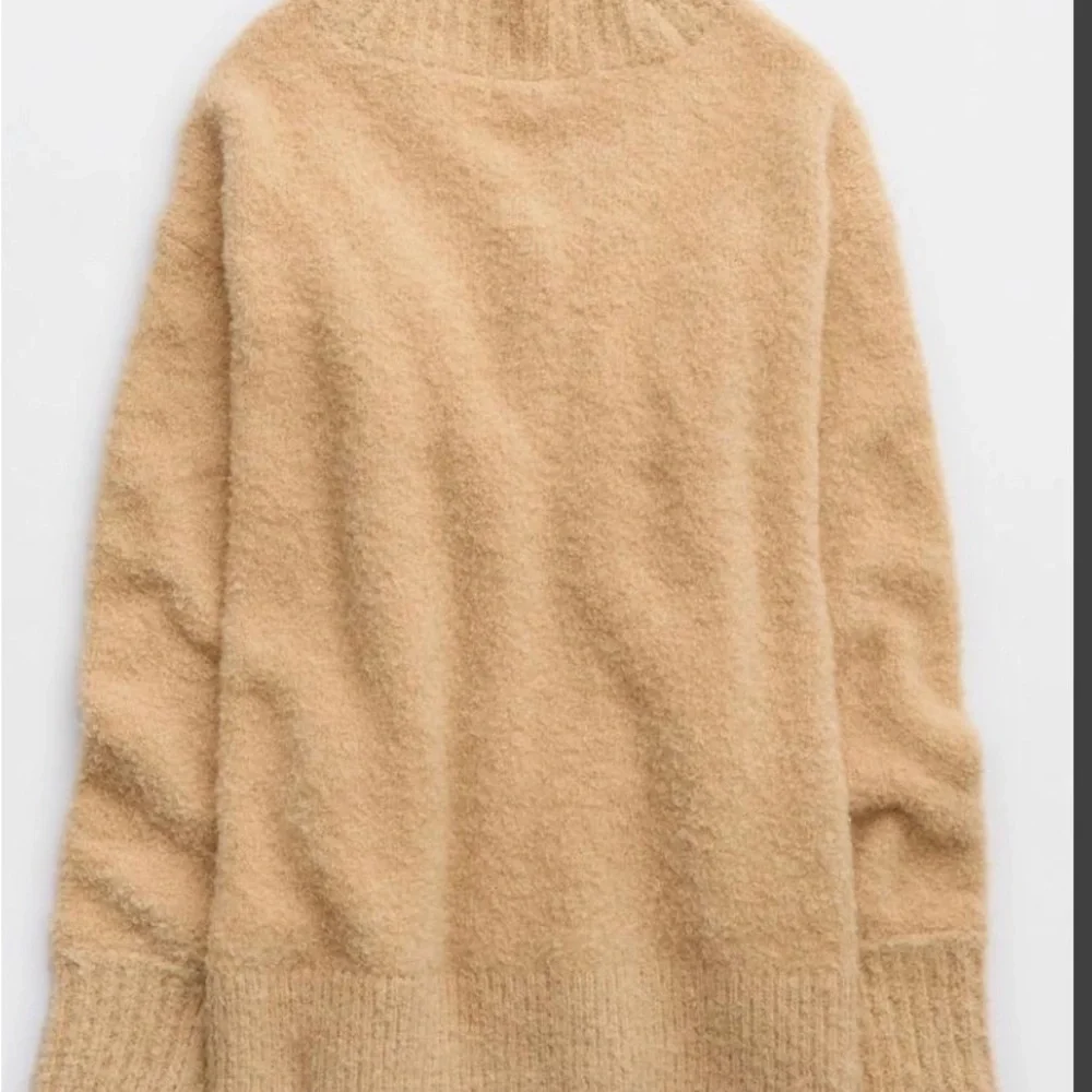 aerie Fuzzy V-Neck Sweater in Light Beige XL